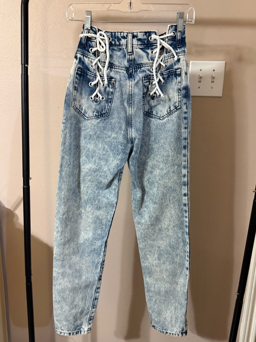 PrettyLittleThing Light Blue Acid Wash High Rise Lace-Up Jeans